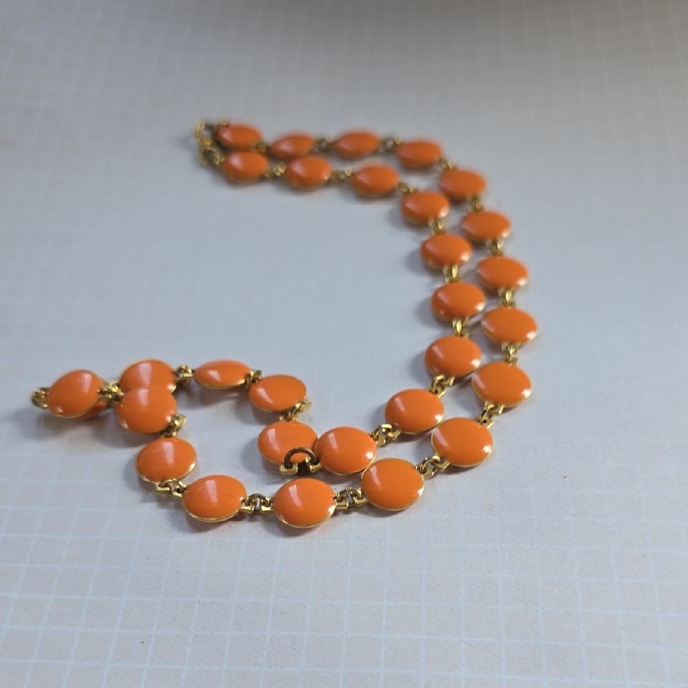 Elegant Orange and Gold Necklace with Classic Design